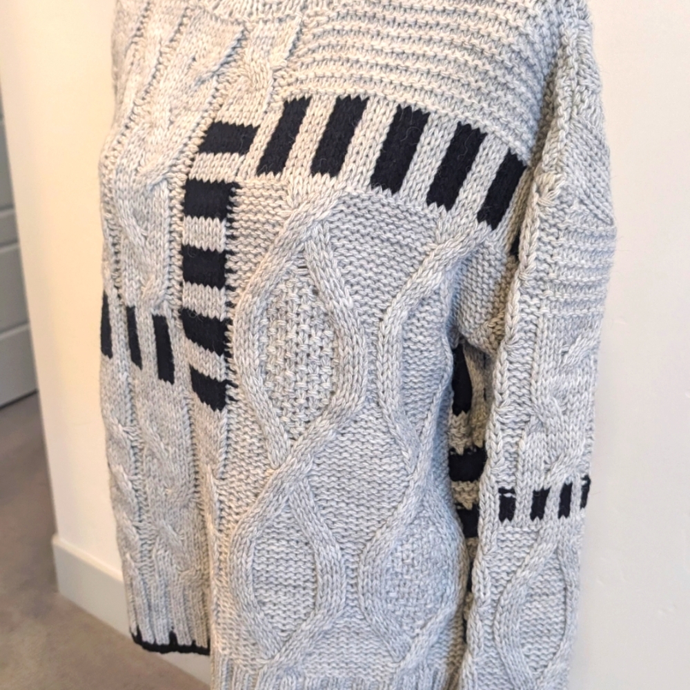 Women's sweater